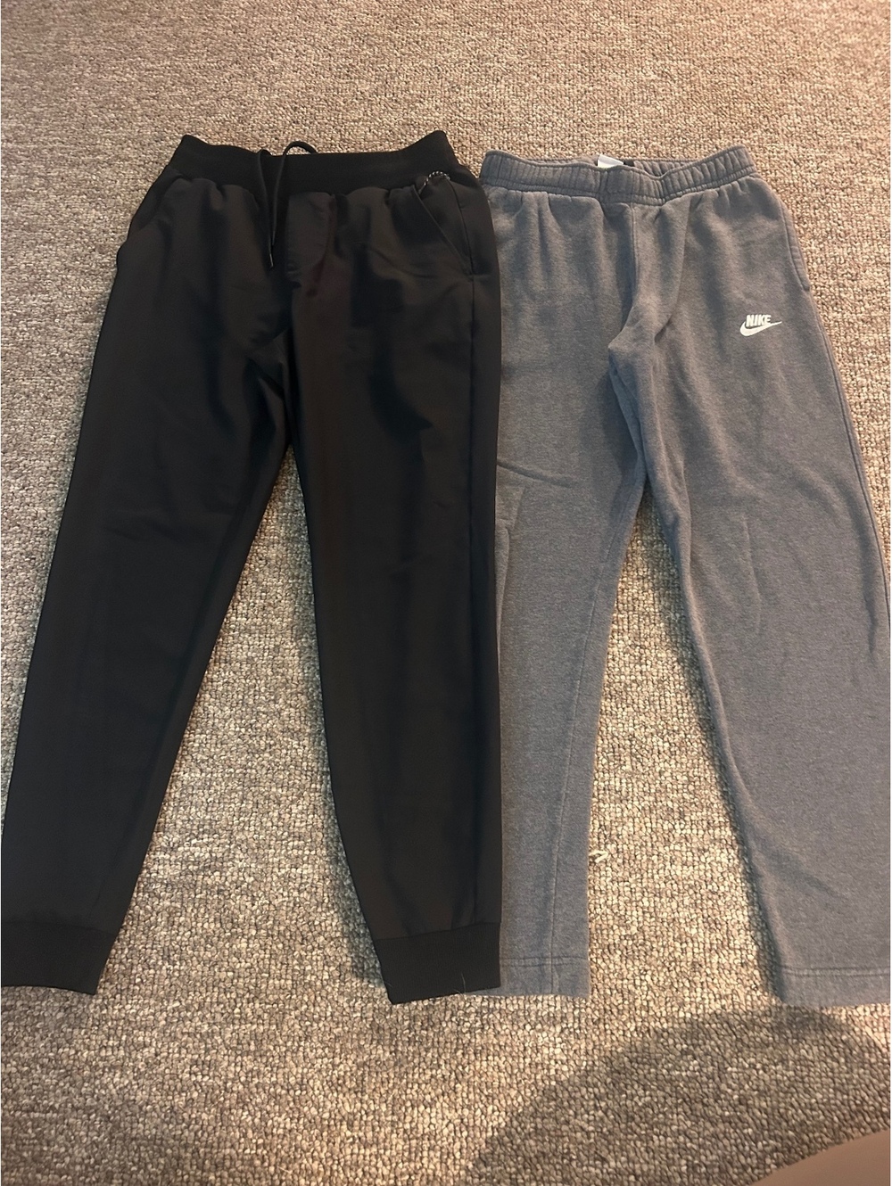 Nike Grey Sweatpants and FLX Black Jogger Pants Bundle Size Small
